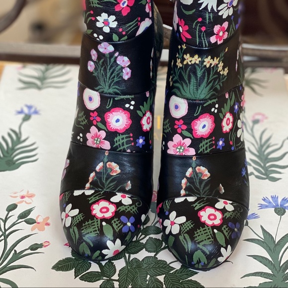 Valentino Garavani Floral Painted Ankle Heel Boots - Picture 3 of 8